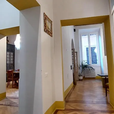 Apartment Centre Rom